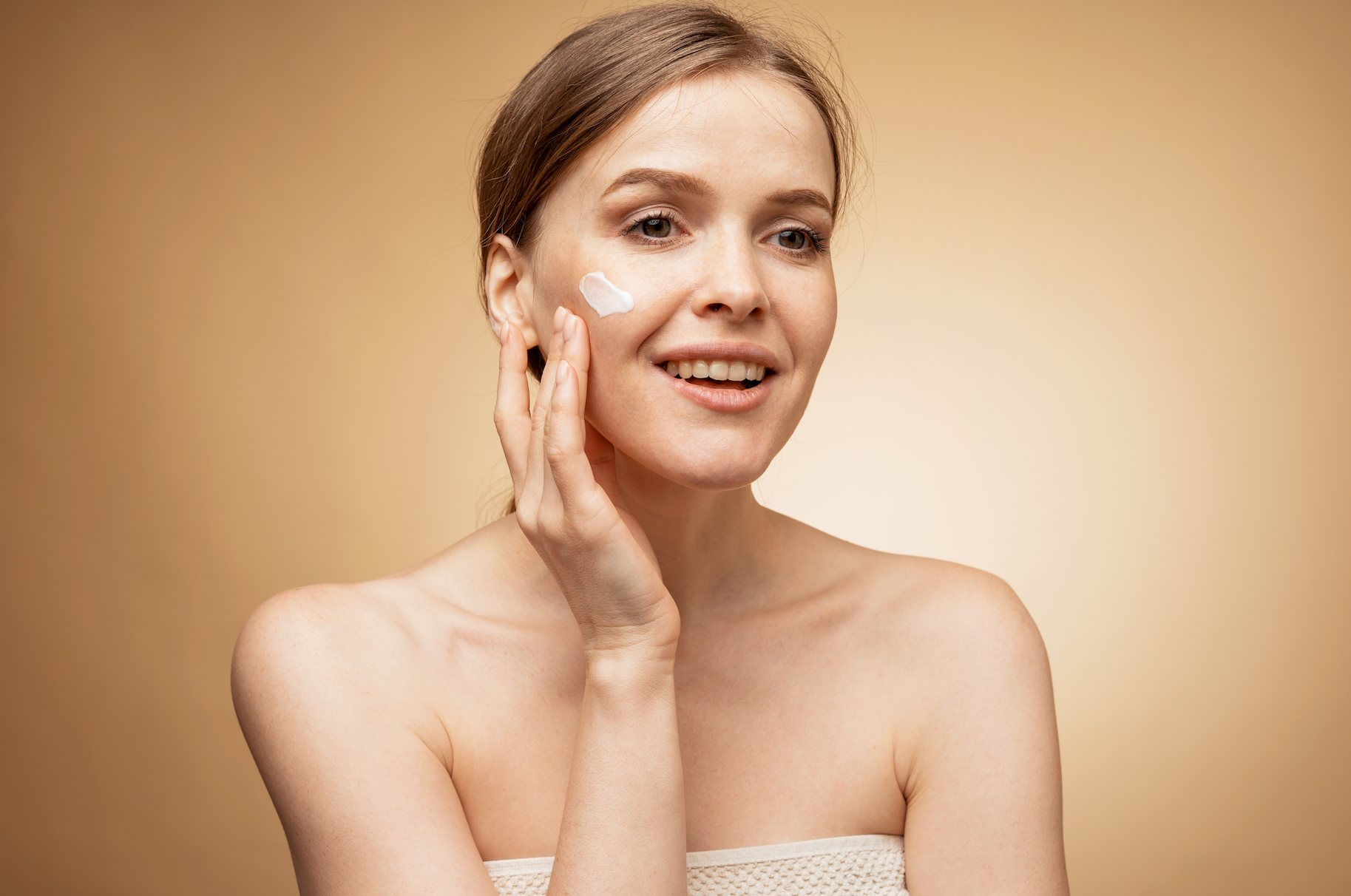 A Comprehensive Skincare Routine for Fighting Signs of Aging with Miage